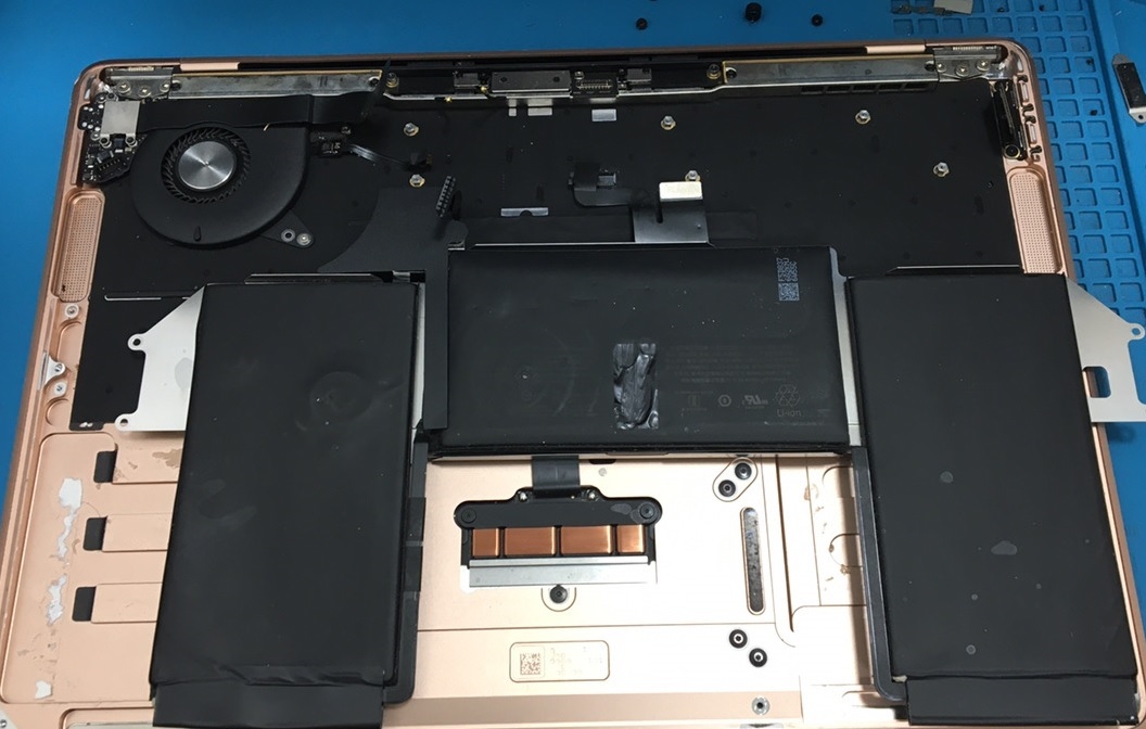 Macbook Air A1932のバッテリー交換 | パソコン修理テック